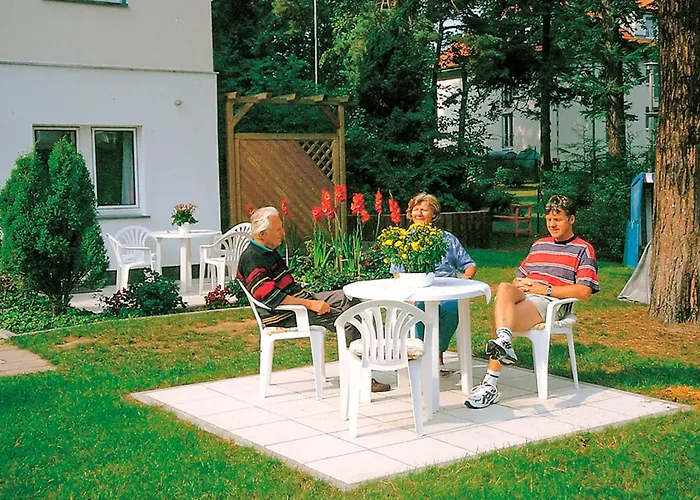 Luebcke, 3 * بابي